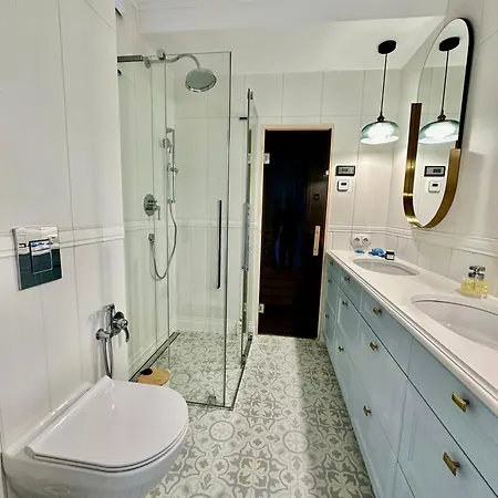 Lakeview Prestige Apartment Kal