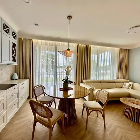 Lakeview Prestige Apartment